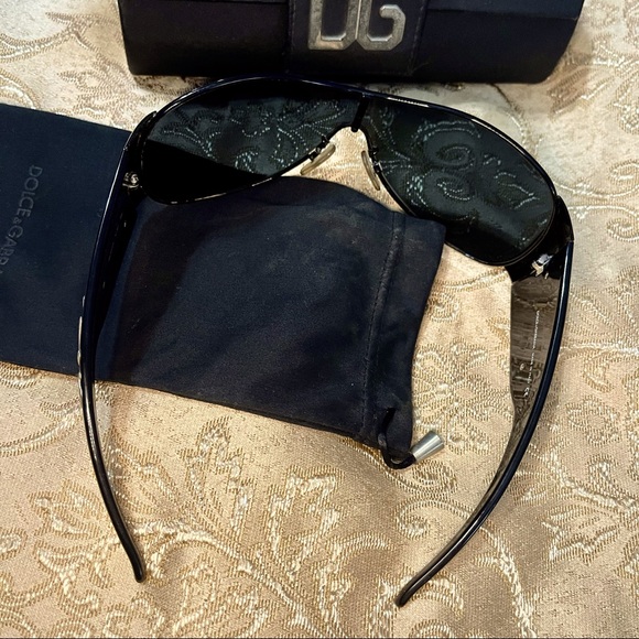 Dolce & Gabbana Full Logo On Side Frames Sunglasses early 2000’s or late 90’s. - Picture 7 of 9